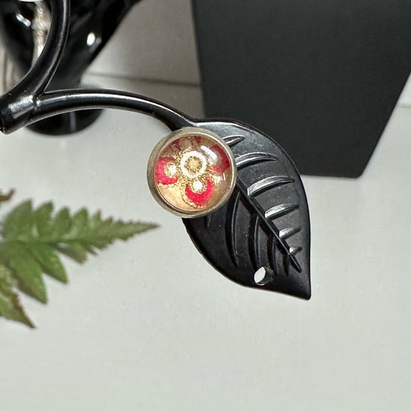 Flower Shaped Dro Earrings - Picture 2 of 5